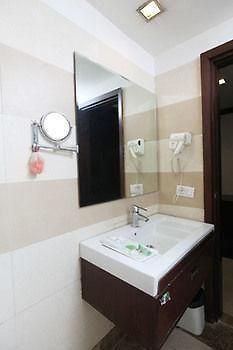 Oyo Rooms Malviya Nagar Market Yeni Delhi Dış mekan fotoğraf